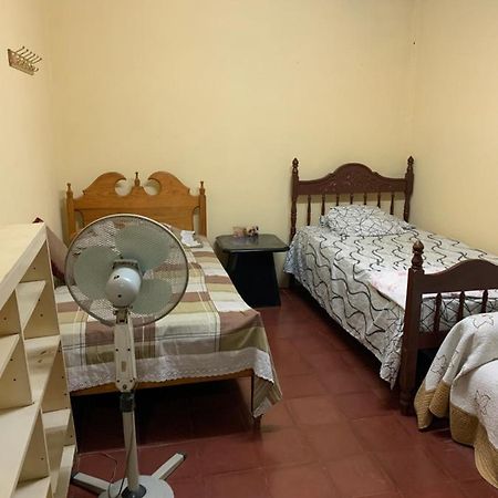 Casa Cisneros Bed & Breakfast Leon Ngoại thất bức ảnh